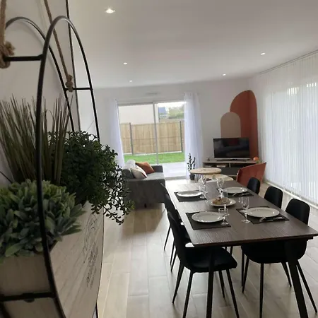 Jolie Maison A 800 M De La